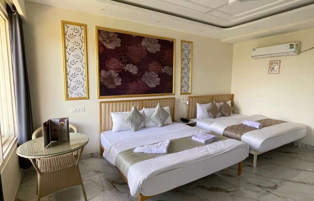 Paradise Woodland Resort Room Section 2